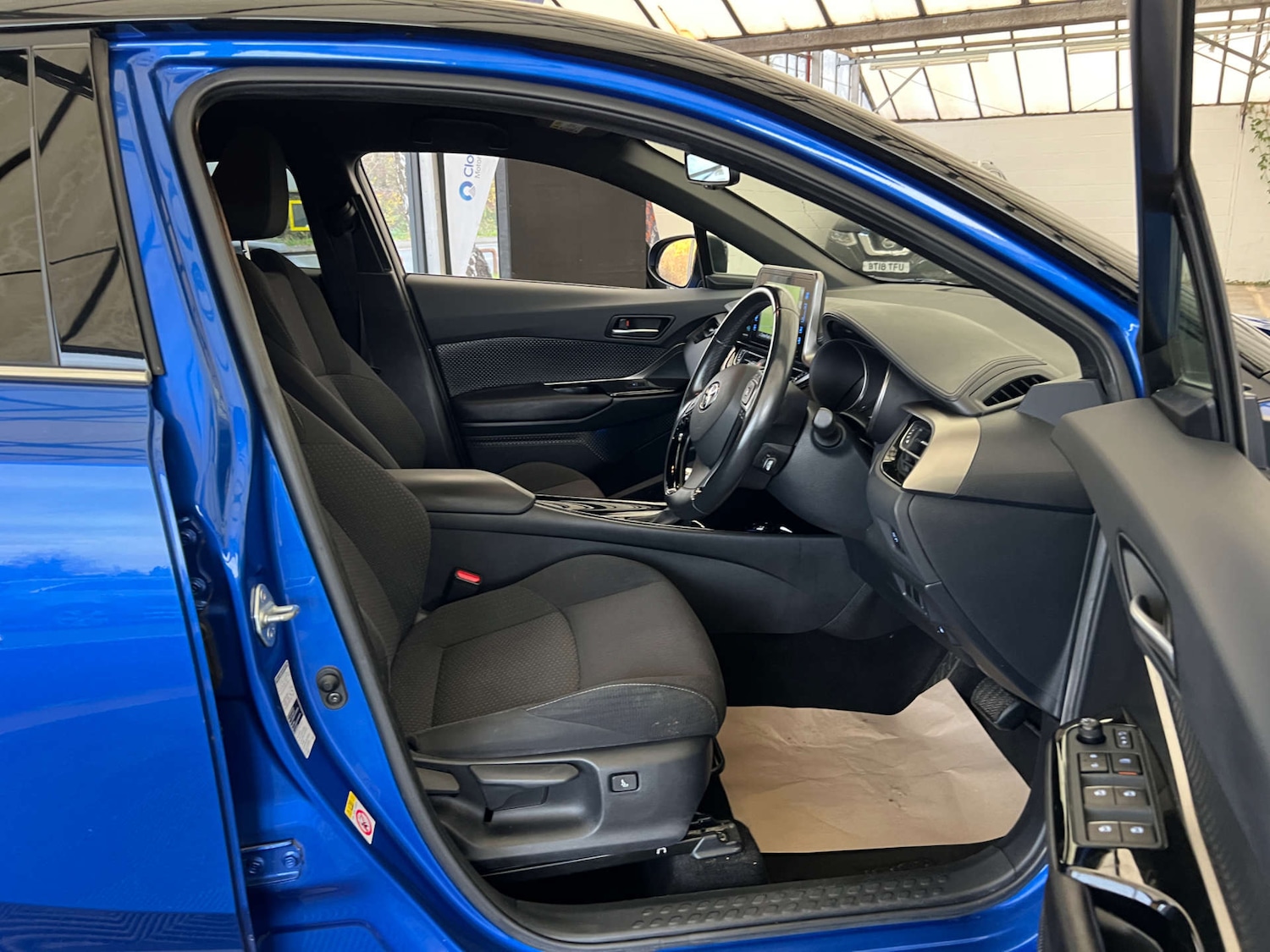 Used Toyota C-HR 2019 for sale - 76483205: Photo 7