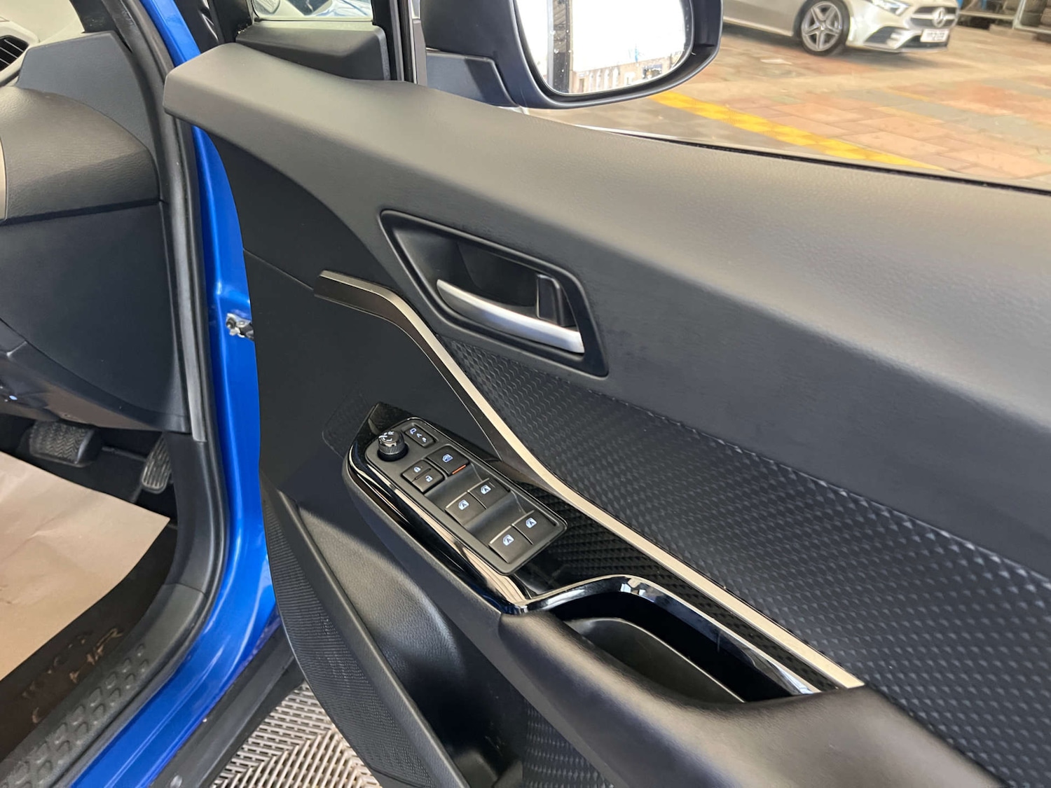 Used Toyota C-HR 2019 for sale - 76483205: Photo 8