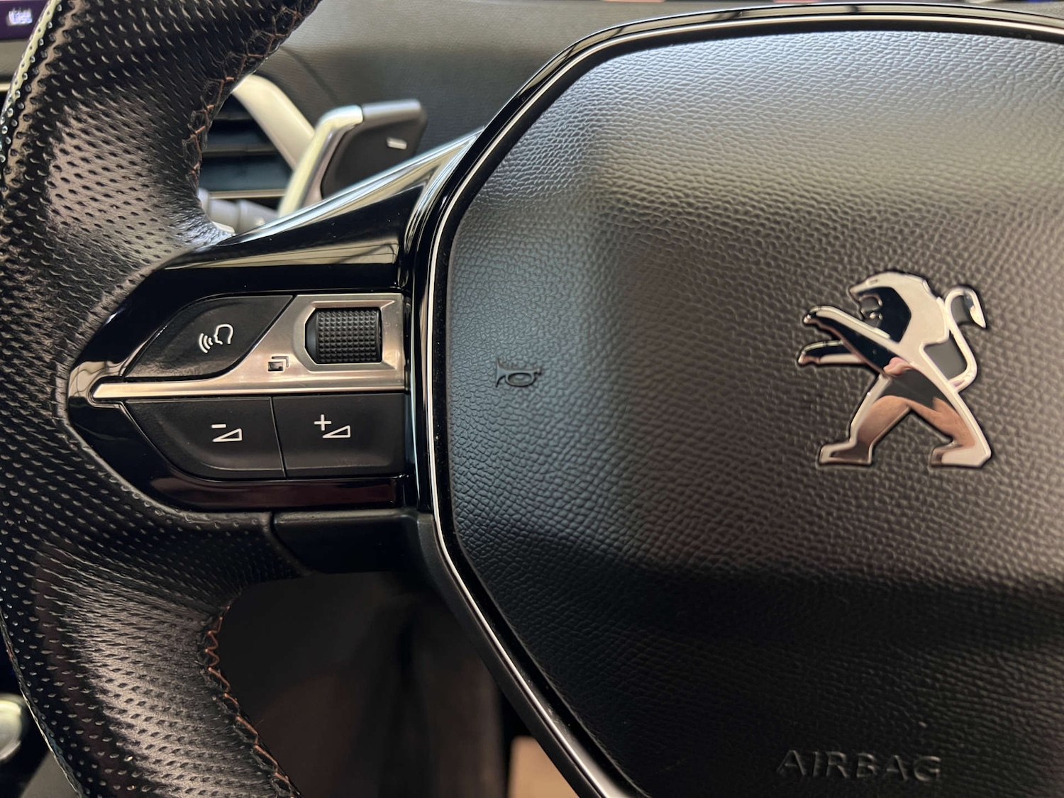 Used Peugeot 3008 2019 for sale - 77690698: Photo 12