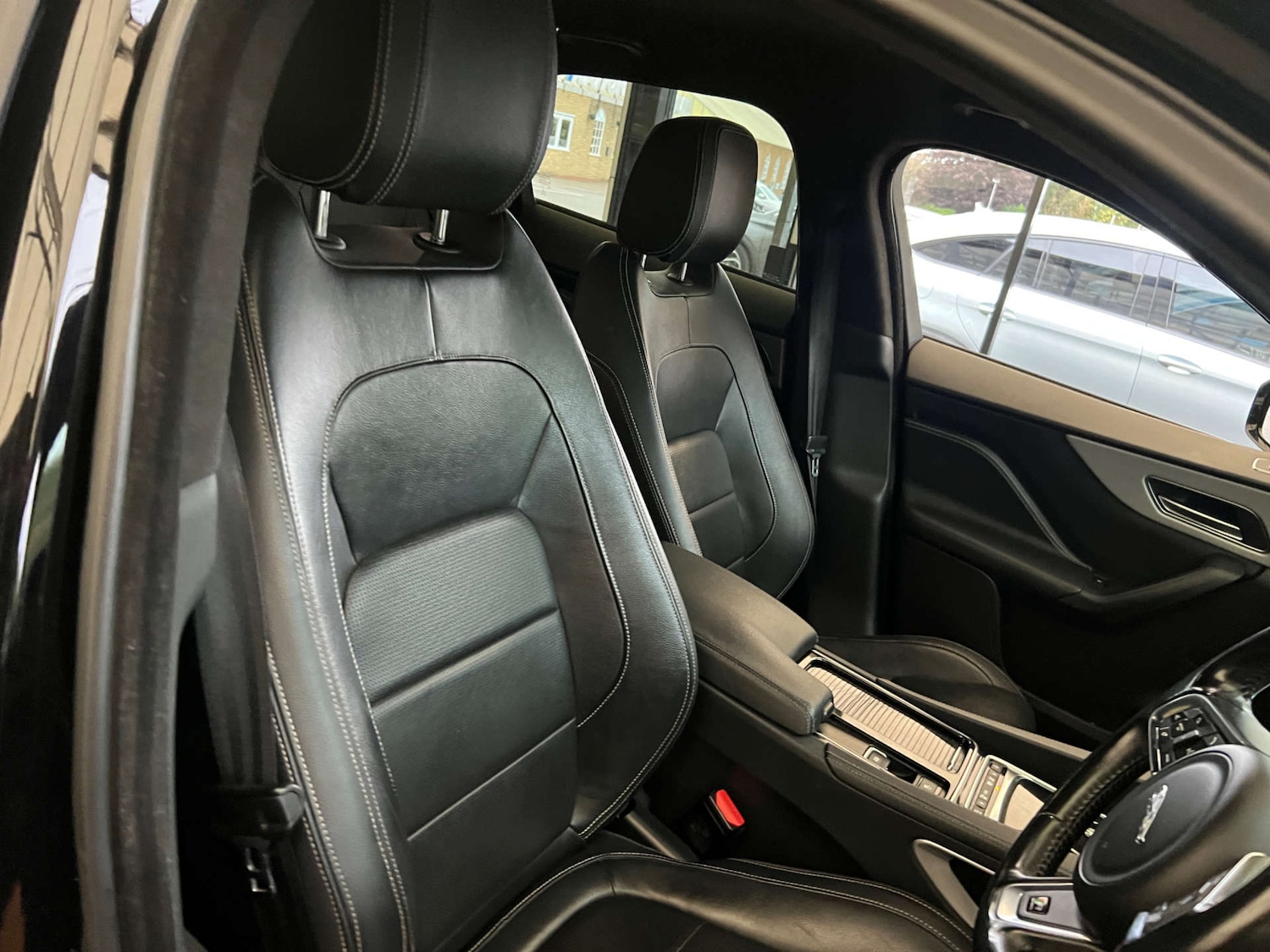 Used Jaguar F-Pace 2018 for sale - 76097143: Photo 10