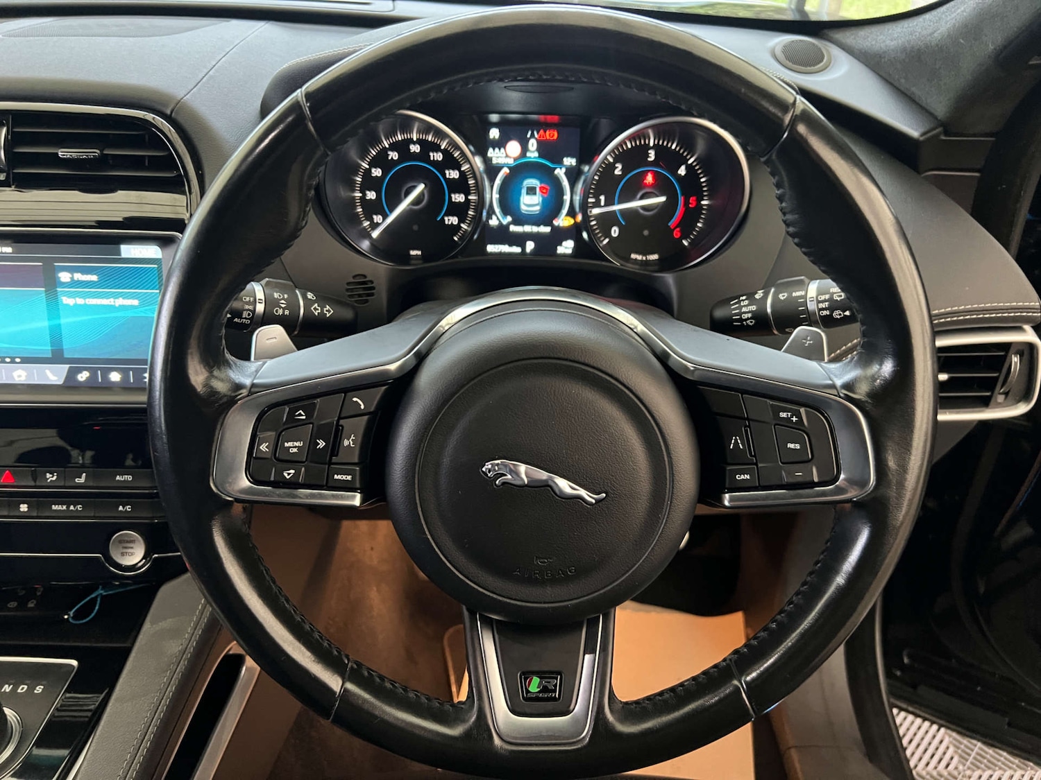 Used Jaguar F-Pace 2018 for sale - 76097143: Photo 13