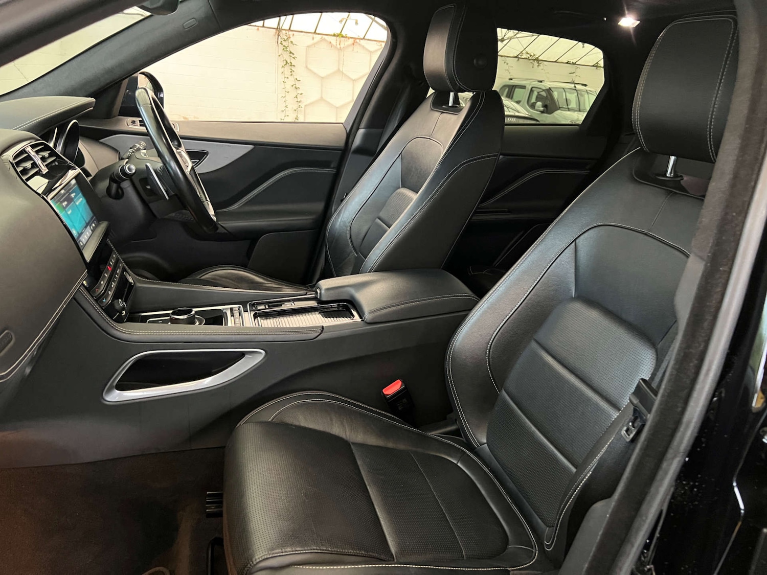 Used Jaguar F-Pace 2018 for sale - 76097143: Photo 24