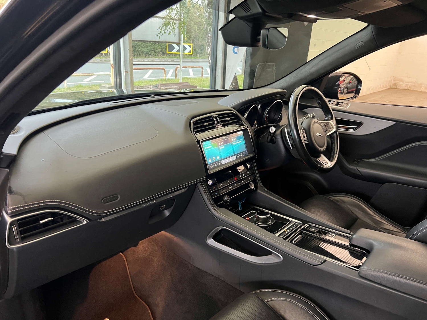 Used Jaguar F-Pace 2018 for sale - 76097143: Photo 25