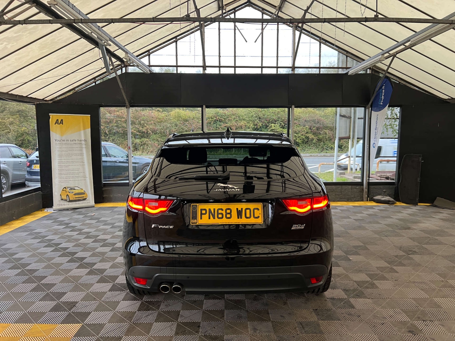 Used Jaguar F-Pace 2018 for sale - 76097143: Photo 6