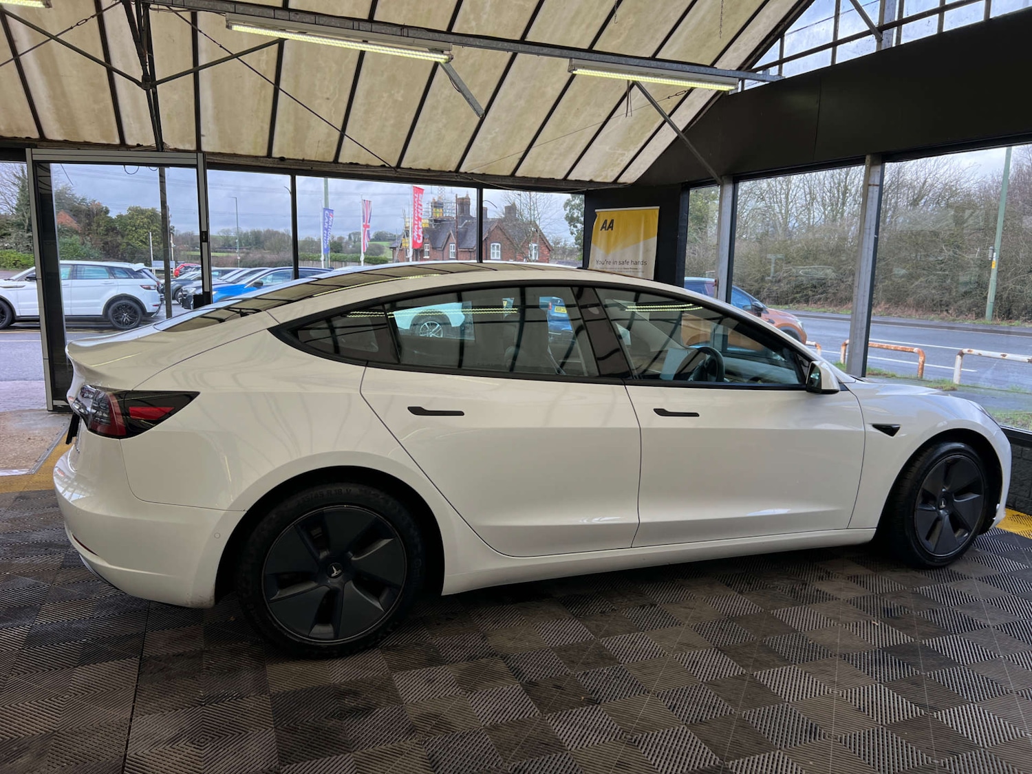 Used Tesla Model 3 2021 for sale - 77523138: Photo 9