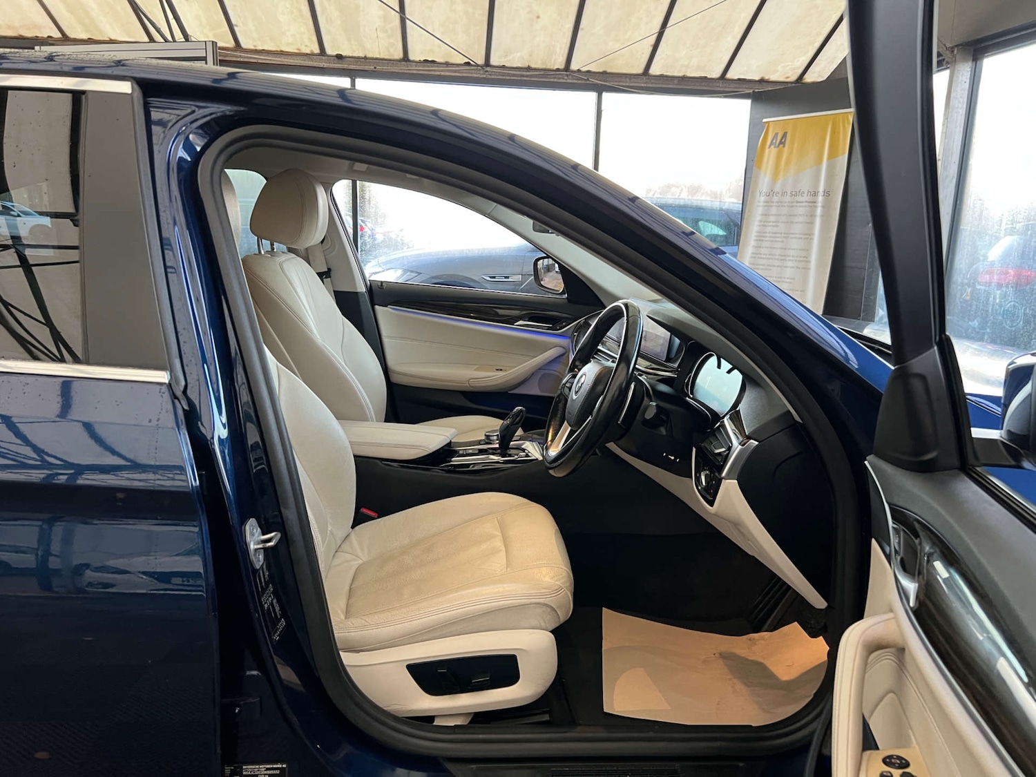 Used BMW 5 Series 2018 for sale - 76940216: Photo 10