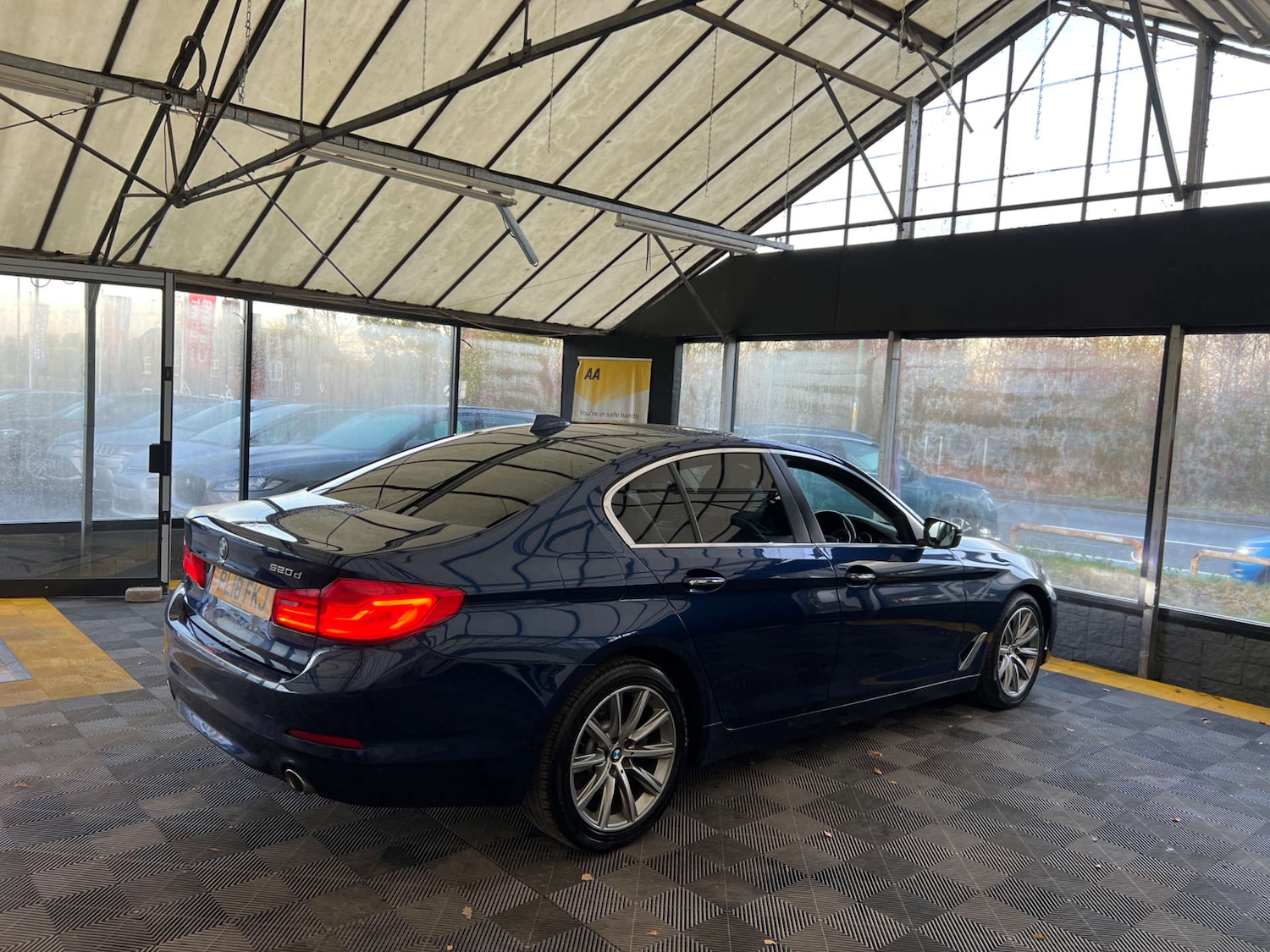 Used BMW 5 Series 2018 for sale - 76940216: Photo 8