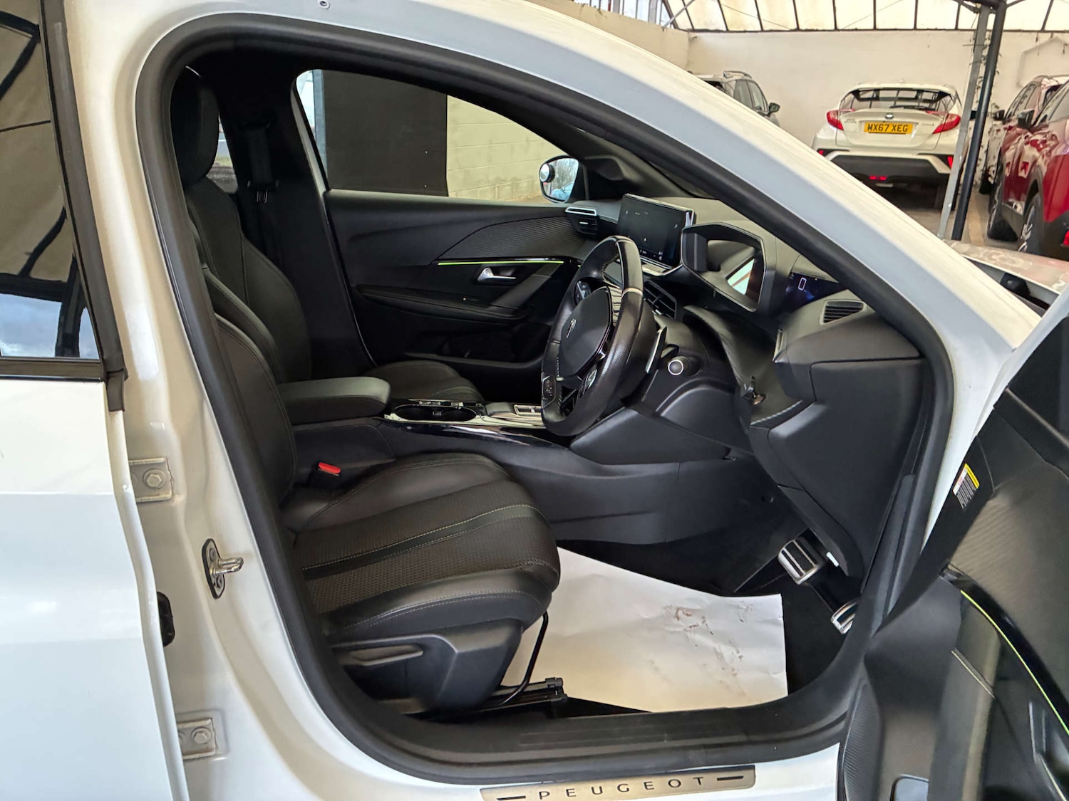 Used Peugeot 208 2023 for sale - 77189530: Photo 10