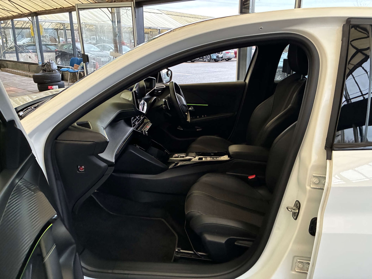 Used Peugeot 208 2023 for sale - 77189530: Photo 22