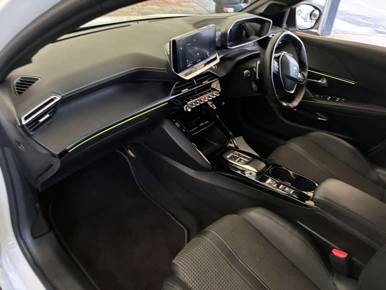 Used Peugeot 208 2023 for sale - 77189530: Photo 24