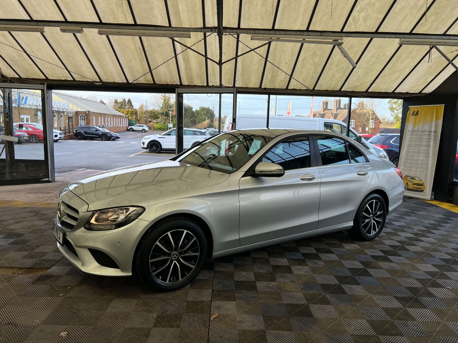 Used Mercedes-Benz C Class 2018 for sale - 77342192: Photo 5