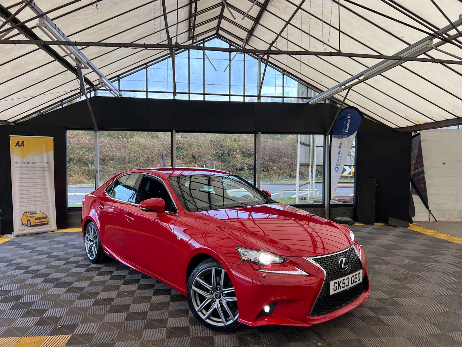 Used Lexus IS 2017 for sale - 76339961: Photo 1