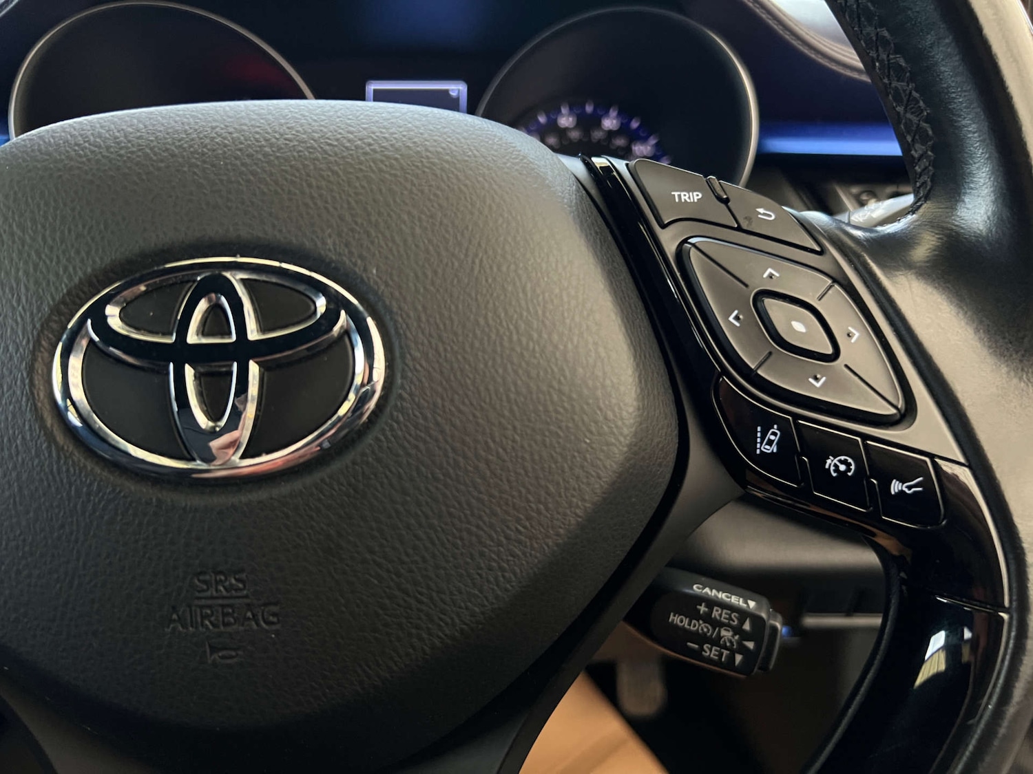 Used Toyota C-HR 2017 for sale - 77628811: Photo 16