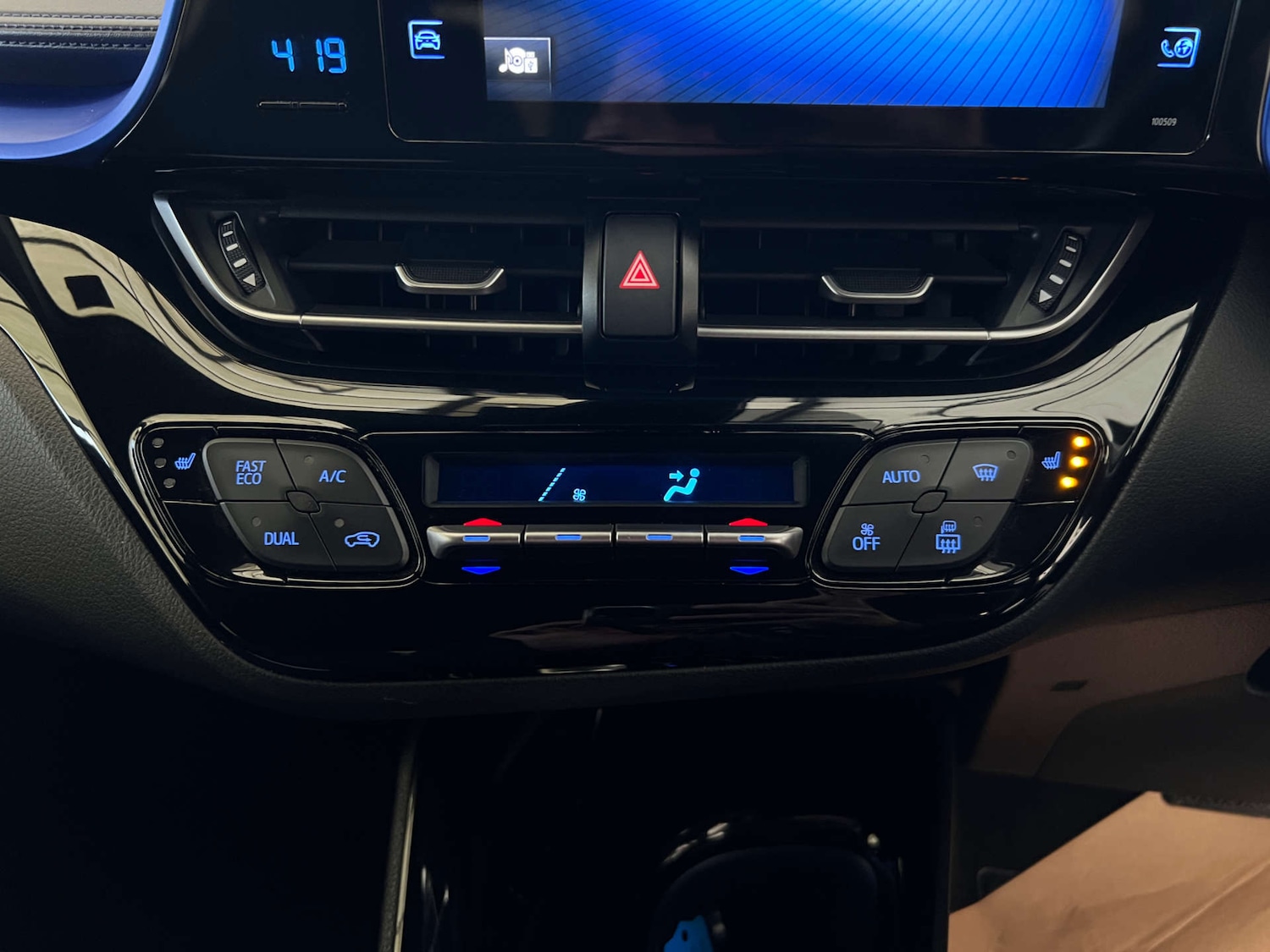 Used Toyota C-HR 2017 for sale - 77628811: Photo 24