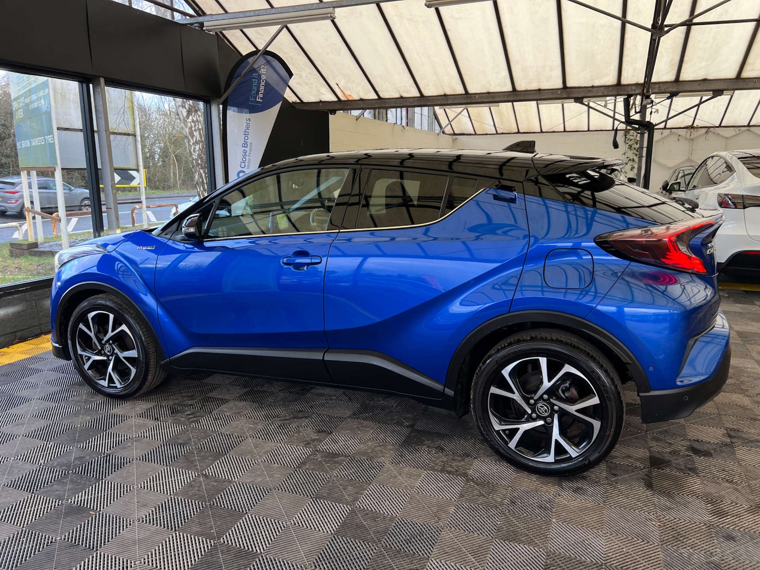 Used Toyota C-HR 2017 for sale - 77628811: Photo 7