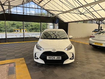 Used Toyota Yaris 2024 for sale - 79289367: Photo