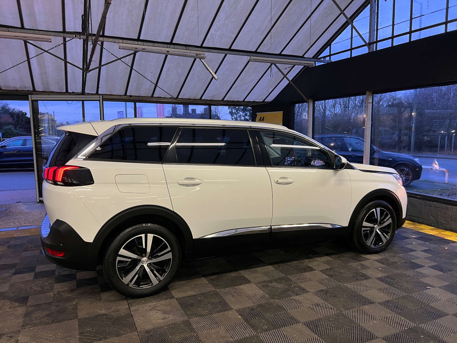 Used Peugeot 5008 2019 for sale - 77393348: Photo 9