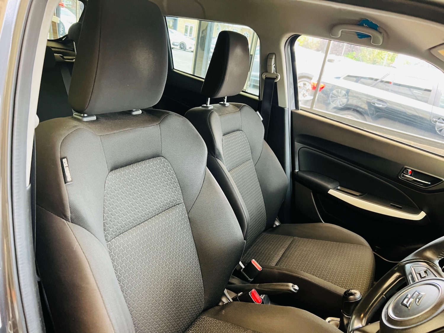 Used Suzuki Swift 2018 for sale - 76277885: Photo 12