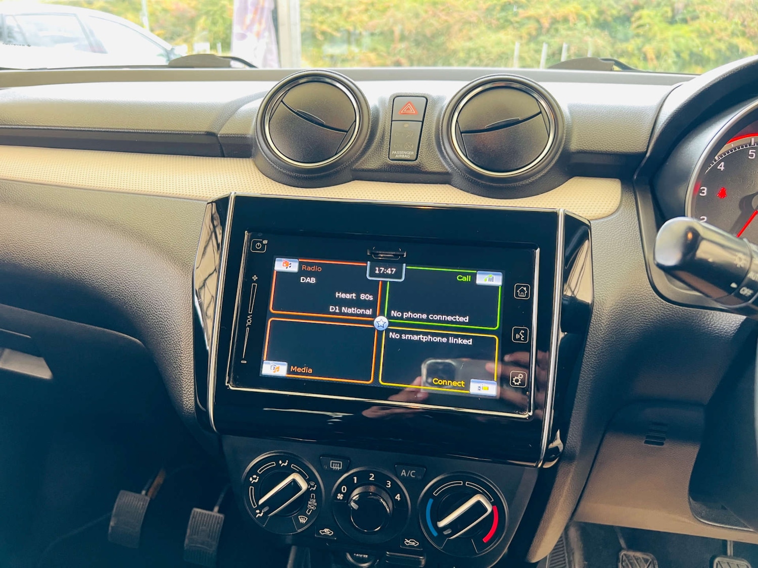 Used Suzuki Swift 2018 for sale - 76277885: Photo 20