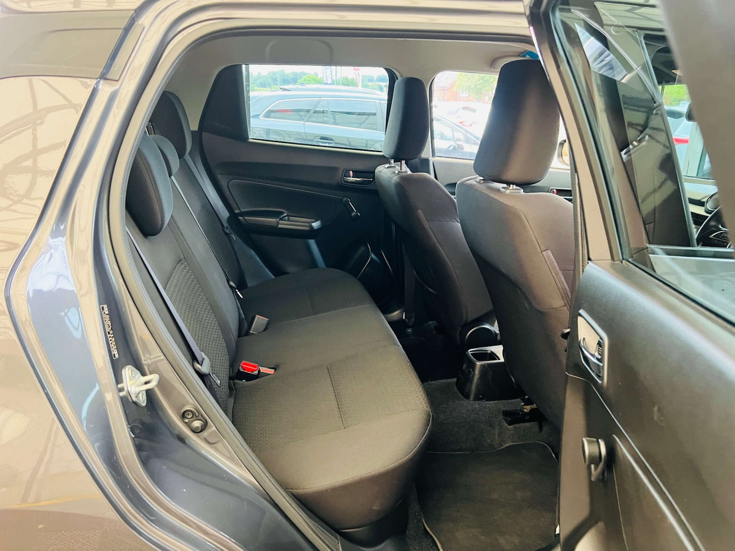 Used Suzuki Swift 2018 for sale - 76277885: Photo 25