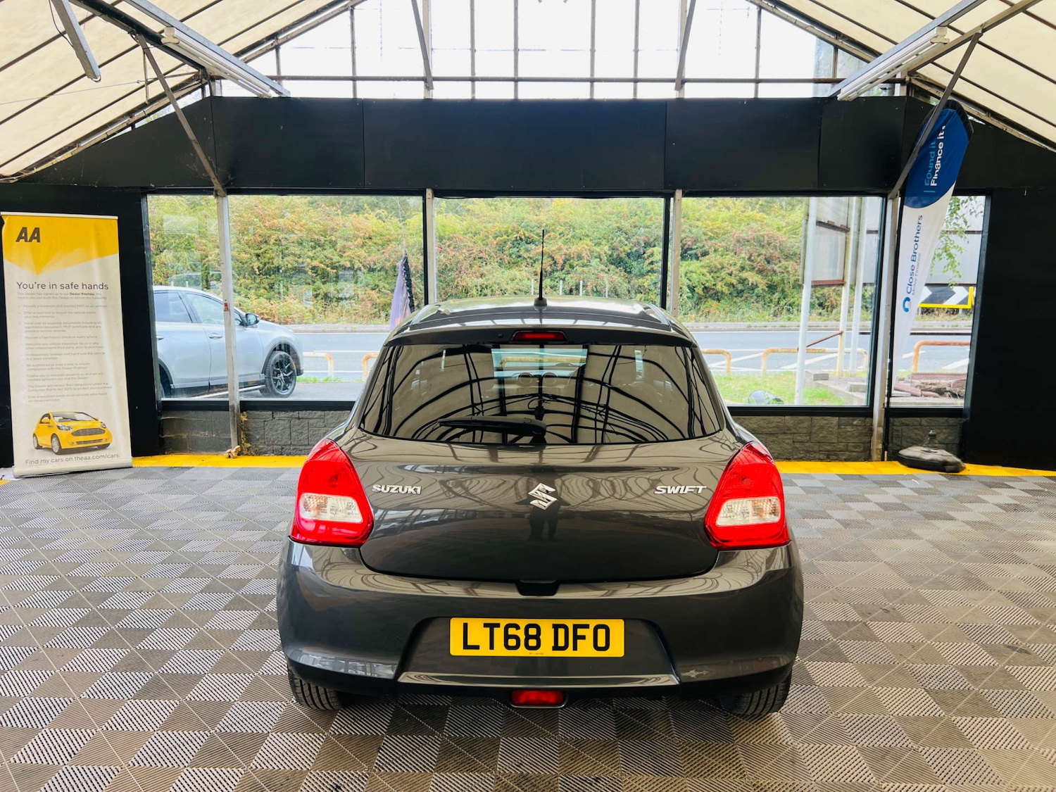 Used Suzuki Swift 2018 for sale - 76277885: Photo 6