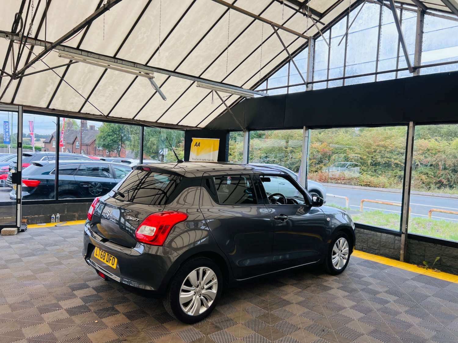 Used Suzuki Swift 2018 for sale - 76277885: Photo 7
