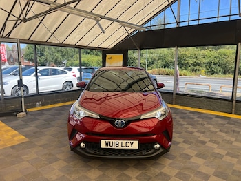 Used Toyota C-HR 2018 for sale - 75231589: Photo