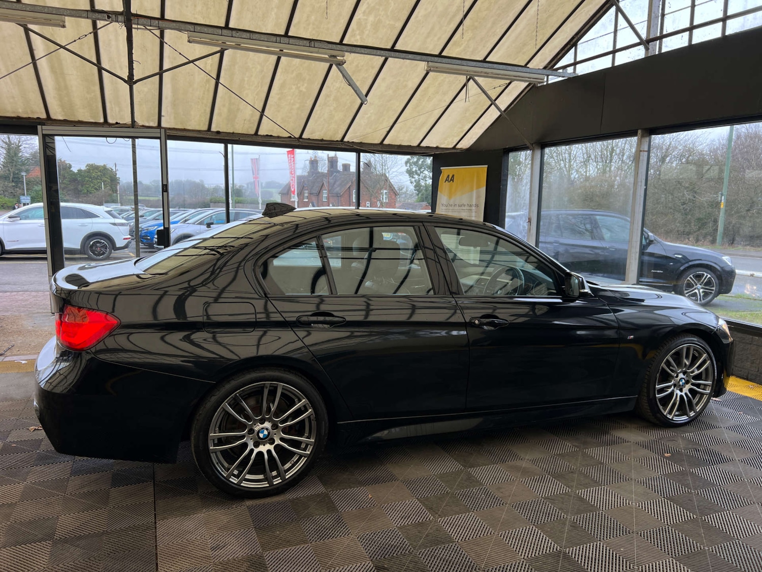 Used BMW 3 Series 2014 for sale - 77335742: Photo 9