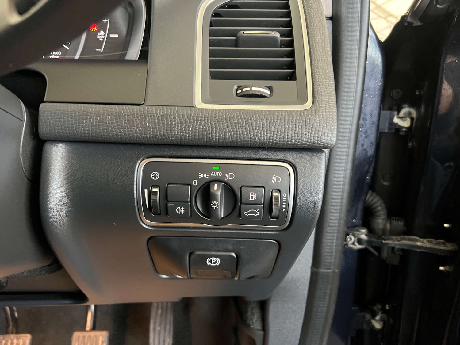 Used Volvo XC60 2016 for sale - 76571366: Photo 13