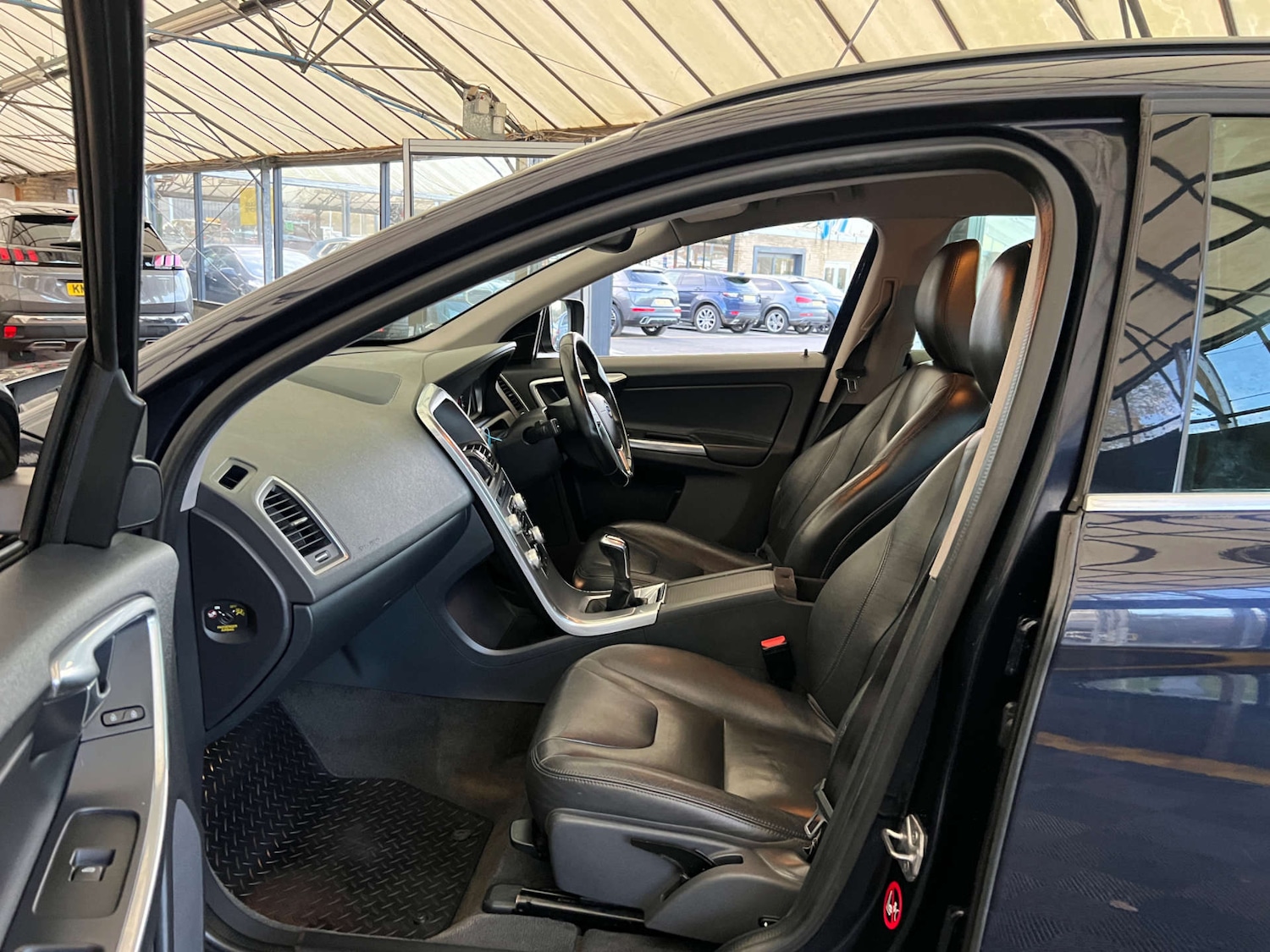 Used Volvo XC60 2016 for sale - 76571366: Photo 21