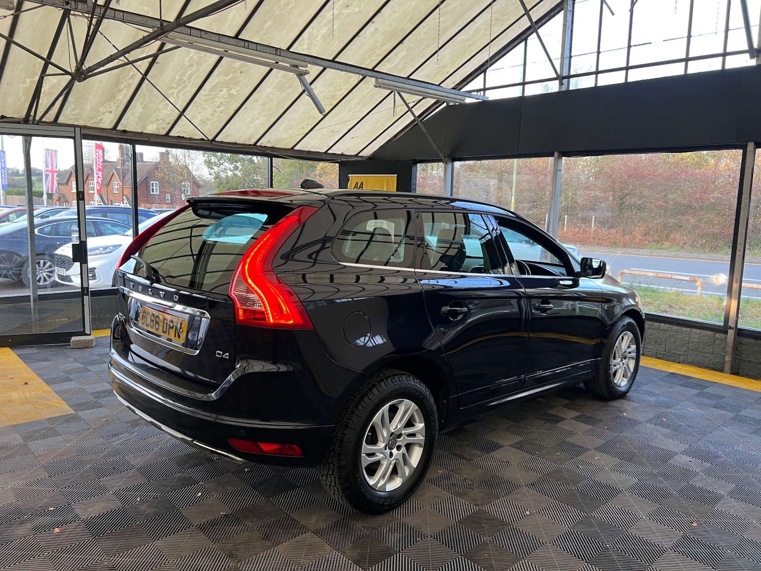Used Volvo XC60 2016 for sale - 76571366: Photo 8