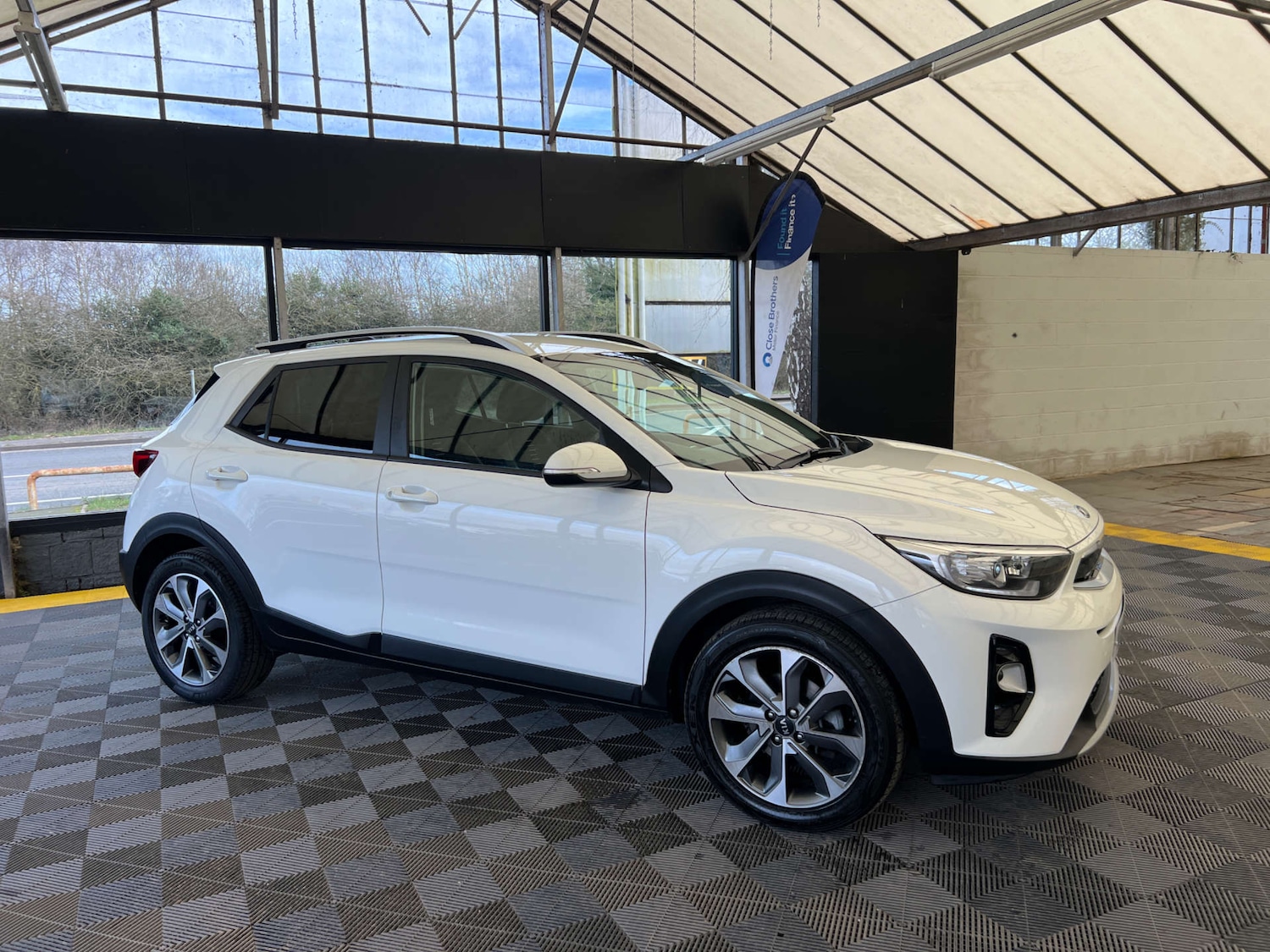 Used Kia Stonic 2019 for sale - 77721672: Photo 3