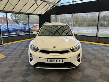 Used Kia Stonic 2019 for sale - 77721672: Photo