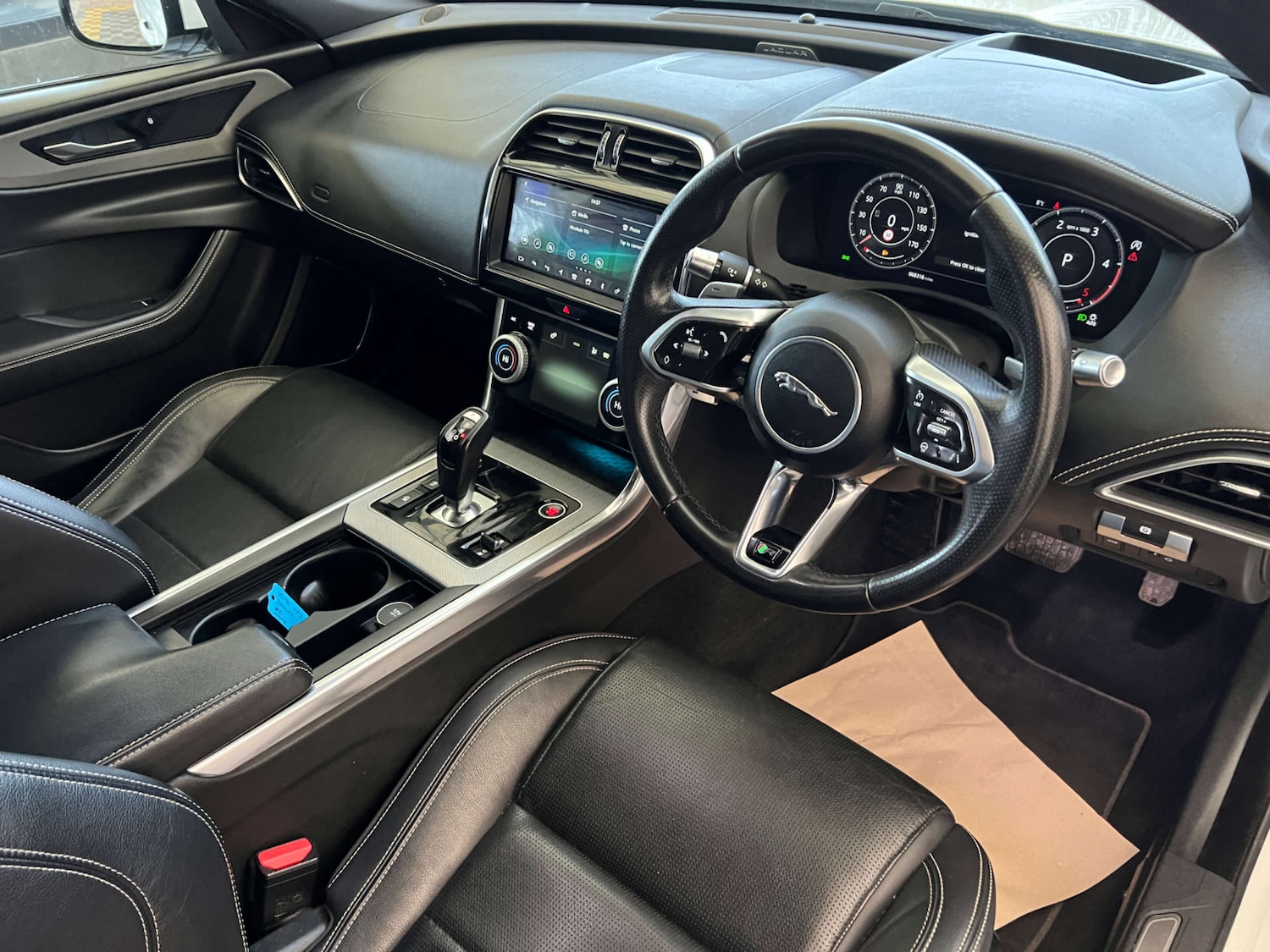 Used Jaguar XE 2020 for sale - 76940213: Photo 12