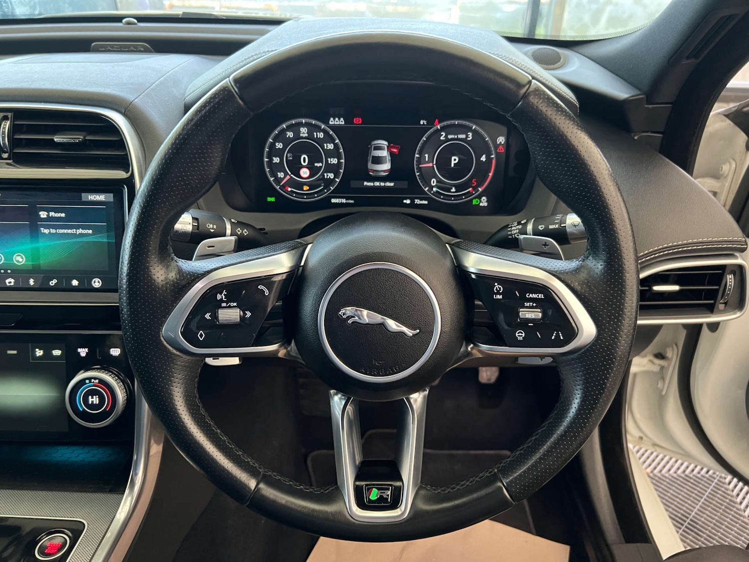 Used Jaguar XE 2020 for sale - 76940213: Photo 15