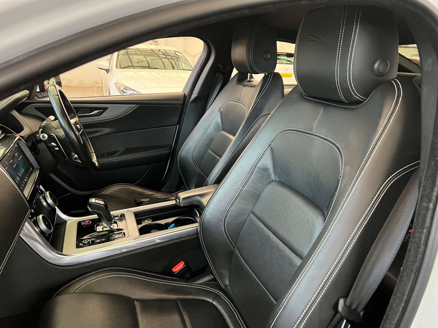 Used Jaguar XE 2020 for sale - 76940213: Photo 25