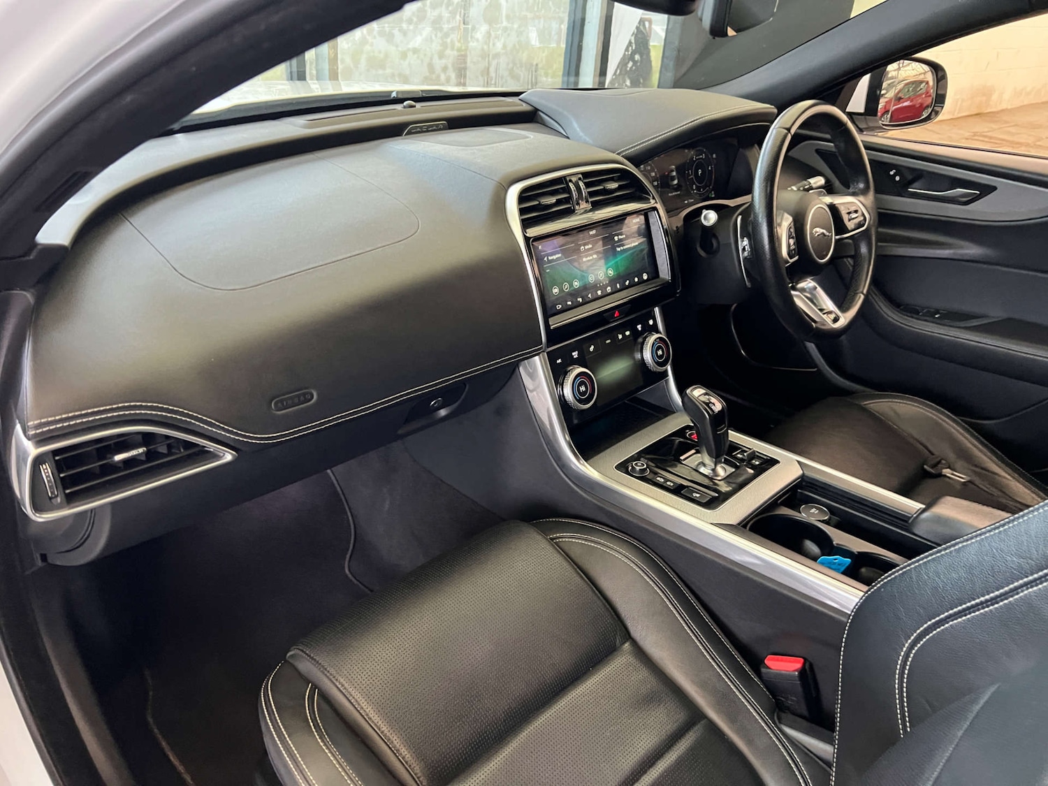 Used Jaguar XE 2020 for sale - 76940213: Photo 26