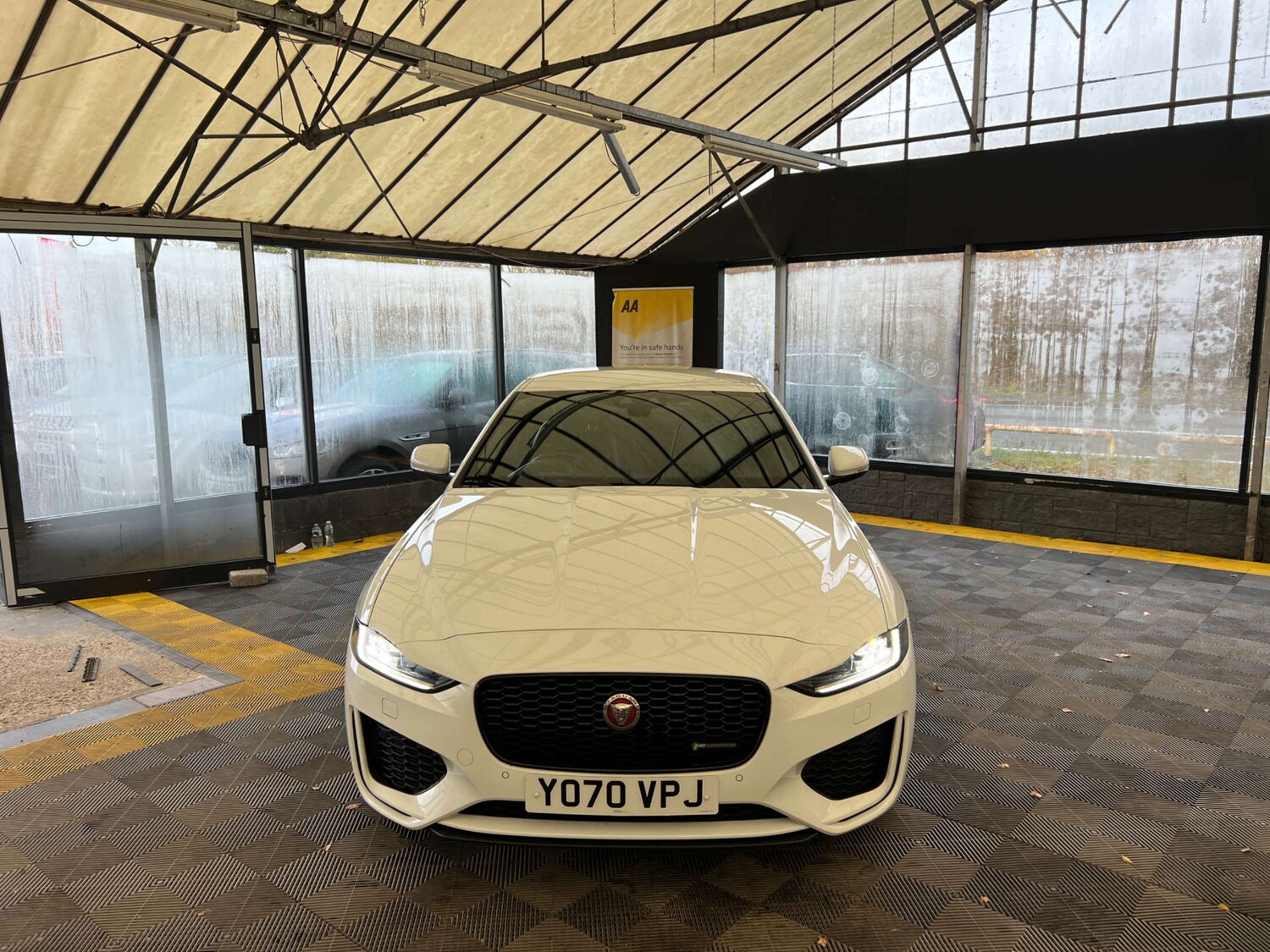 Used Jaguar XE 2020 for sale - 76940213: Photo 3