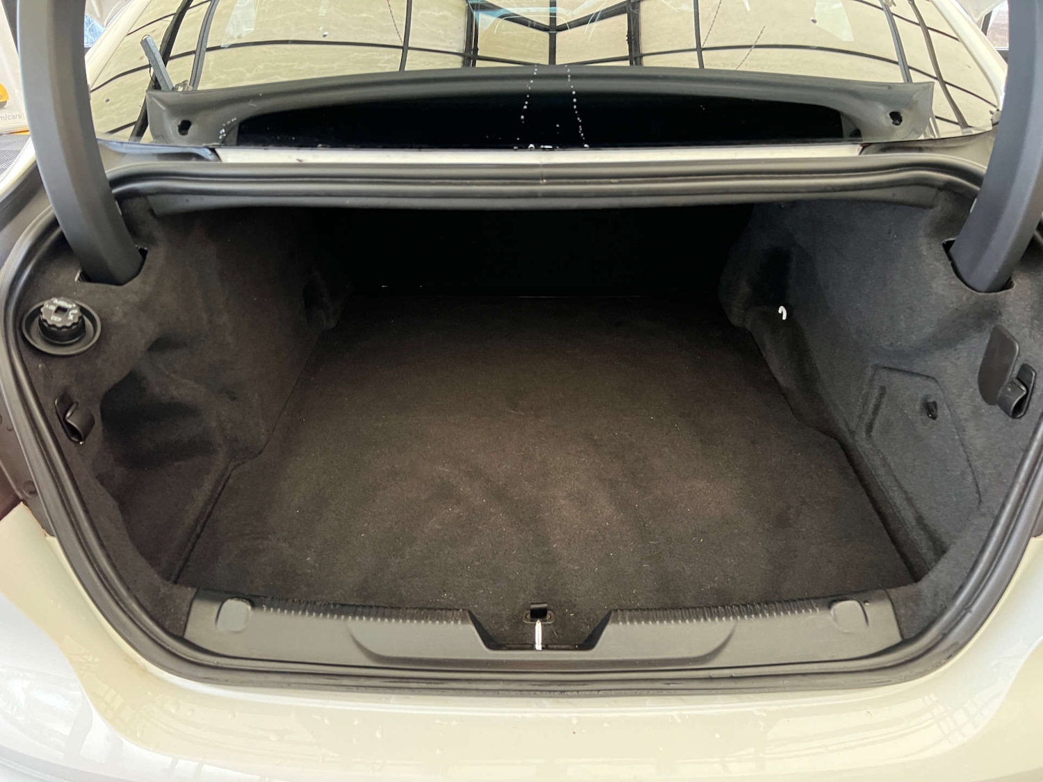 Used Jaguar XE 2020 for sale - 76940213: Photo 30