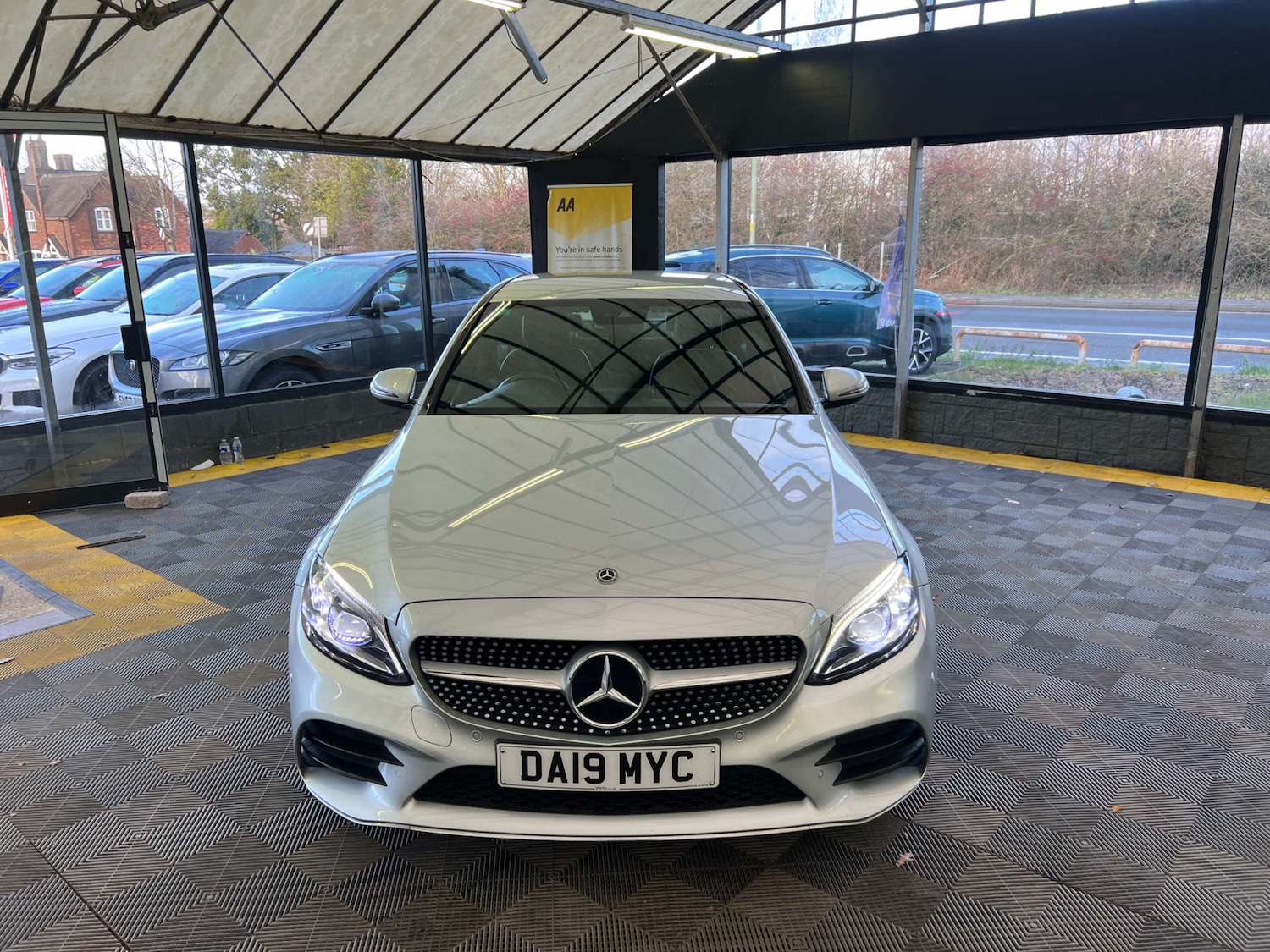 Used Mercedes-Benz C Class 2019 for sale - 77097063: Photo 2