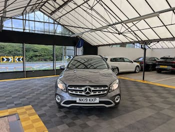 Used Mercedes-Benz GLA 2019 for sale - 79844812: Photo