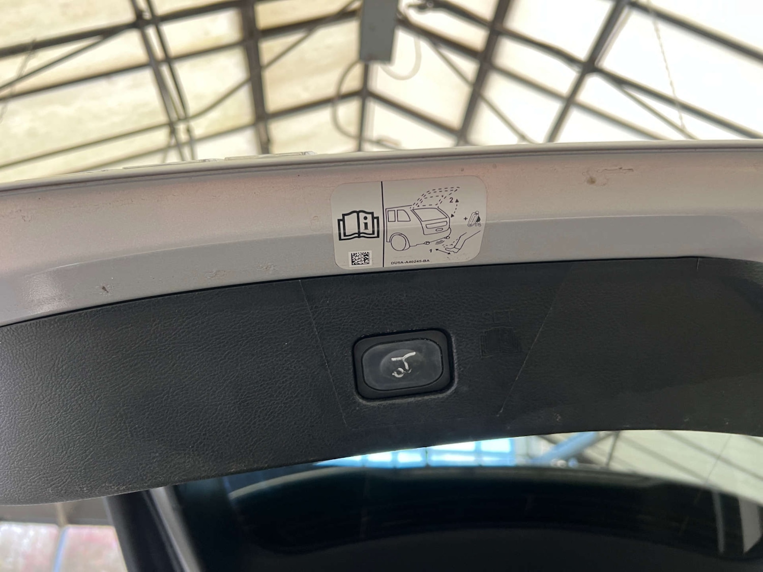 Used Ford Edge 2017 for sale - 76971052: Photo 31