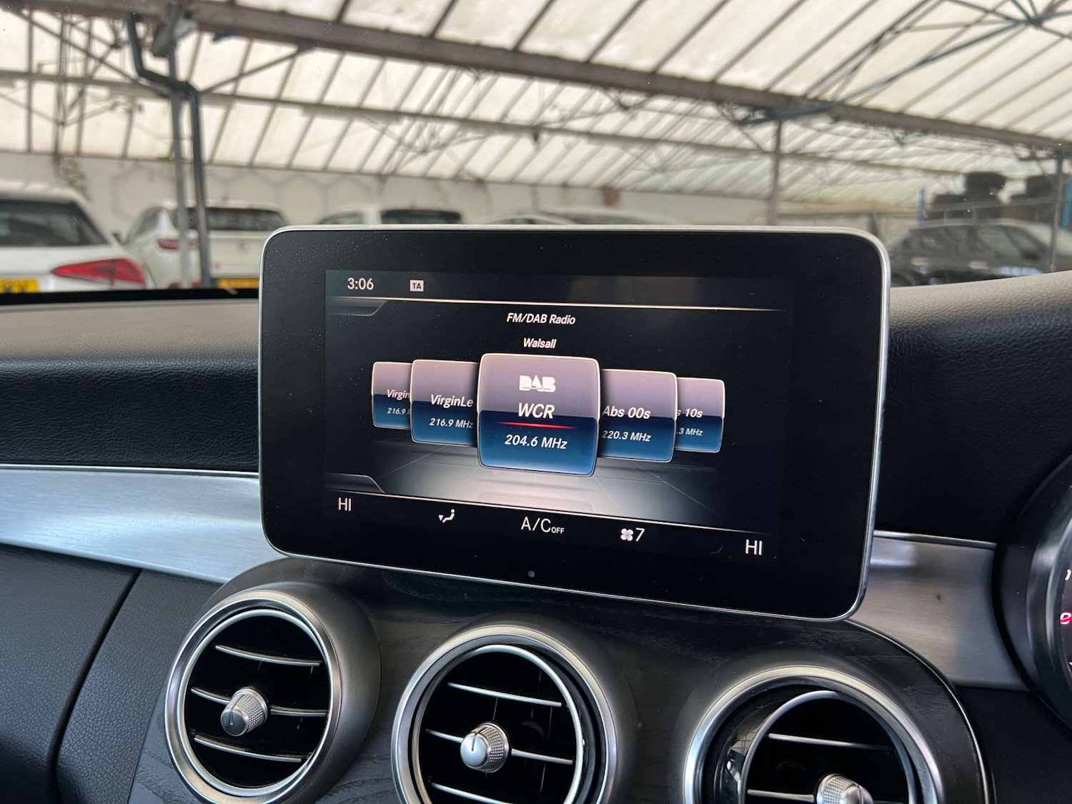 Used Mercedes-Benz C Class 2018 for sale - 77097062: Photo 17