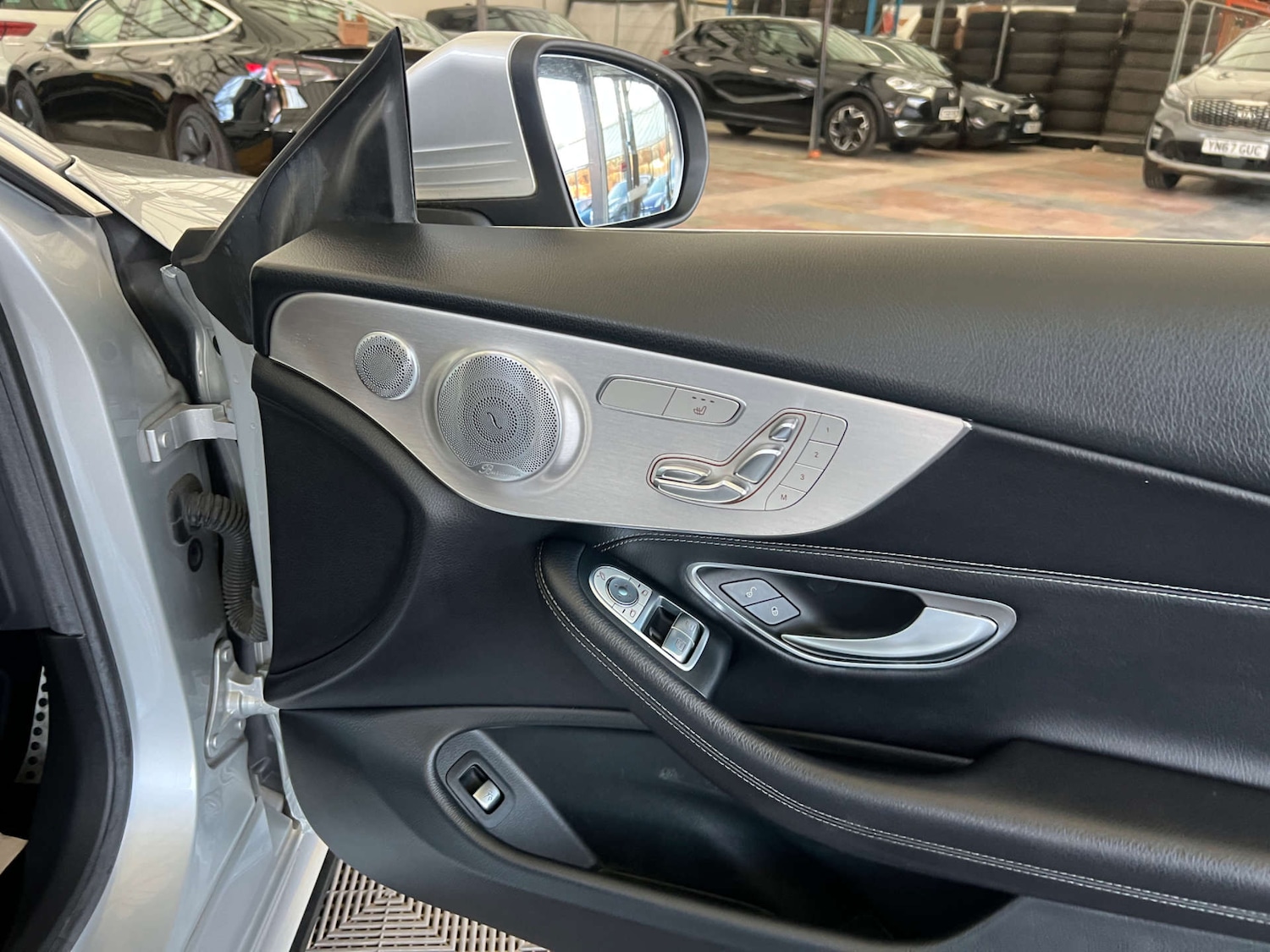 Used Mercedes-Benz C Class 2018 for sale - 77097062: Photo 9