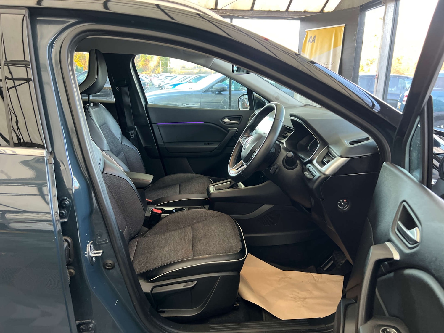 Used Renault Captur 2022 for sale - 77097061: Photo 10