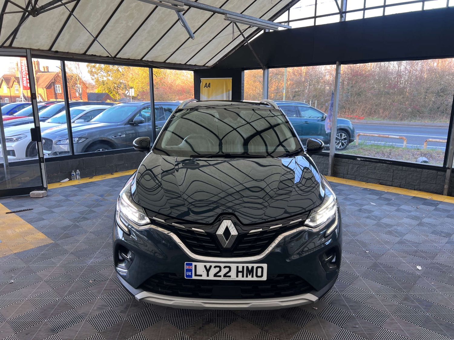 Used Renault Captur 2022 for sale - 77097061: Photo 2