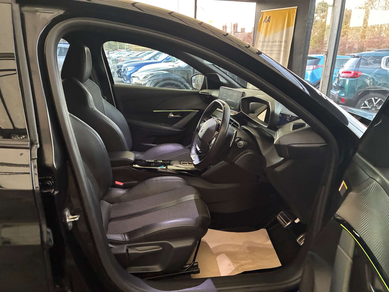 Used Peugeot 208 2023 for sale - 76699688: Photo 10