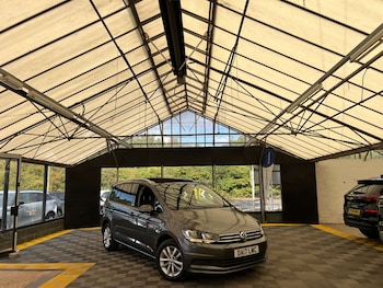 Used Volkswagen Touran 2017 for sale - 79600566: Photo
