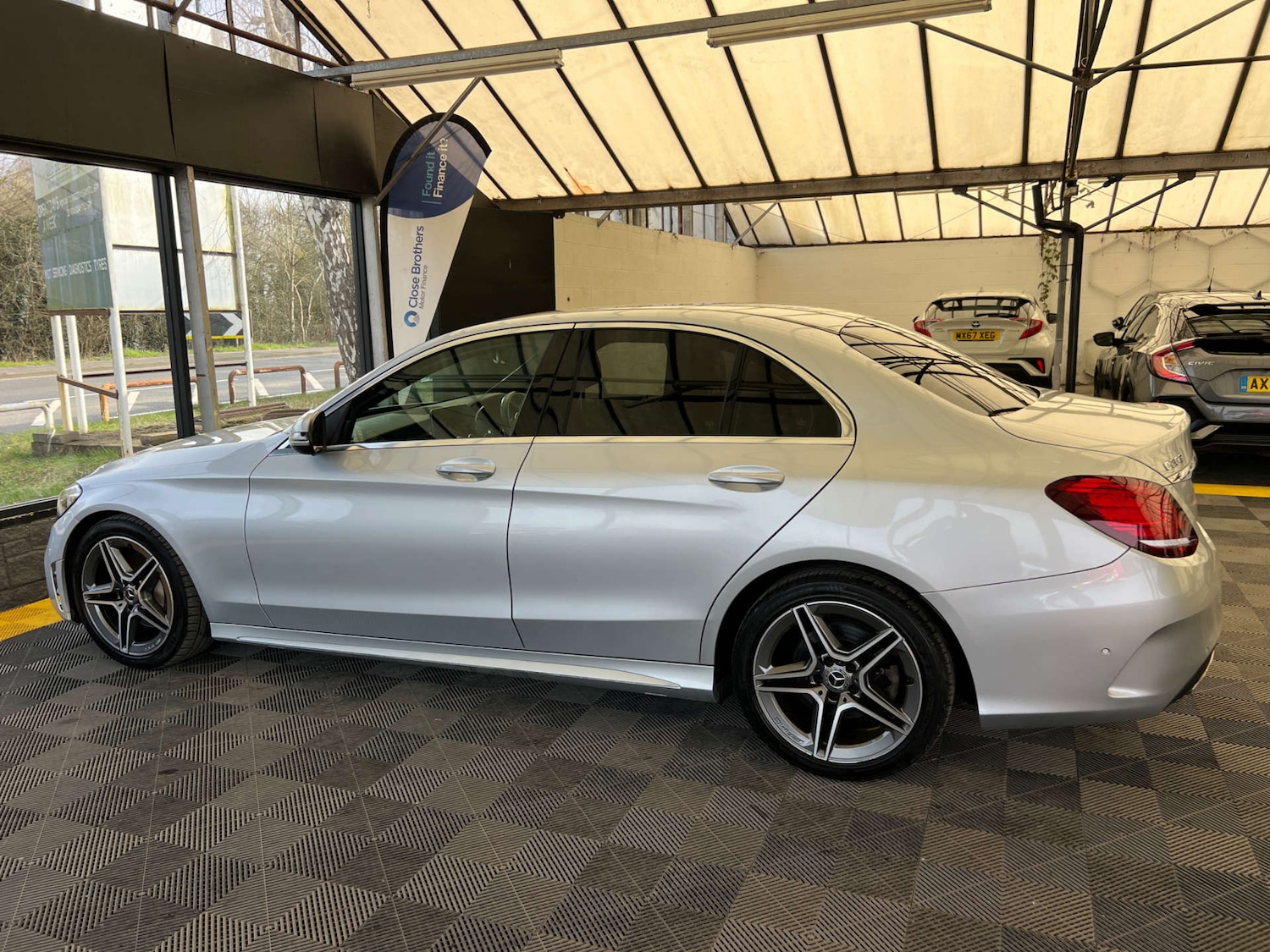 Used Mercedes-Benz C Class 2019 for sale - 77766925: Photo 7