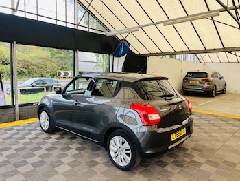 Used Suzuki Swift 2018 for sale - 75638787: Photo